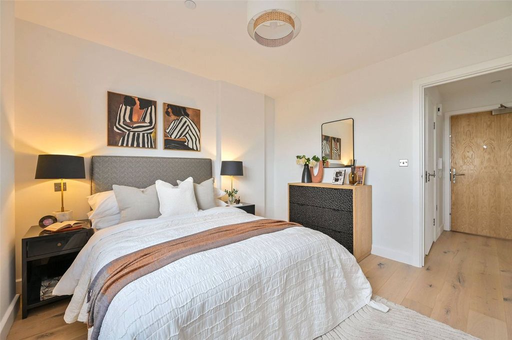 Property photo 3 of 16 Picture No. 13