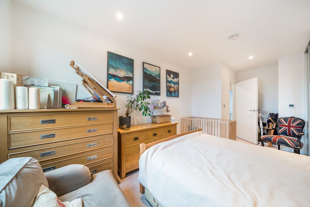 Property photo 3 of 16 1508963-7-6A841d7...