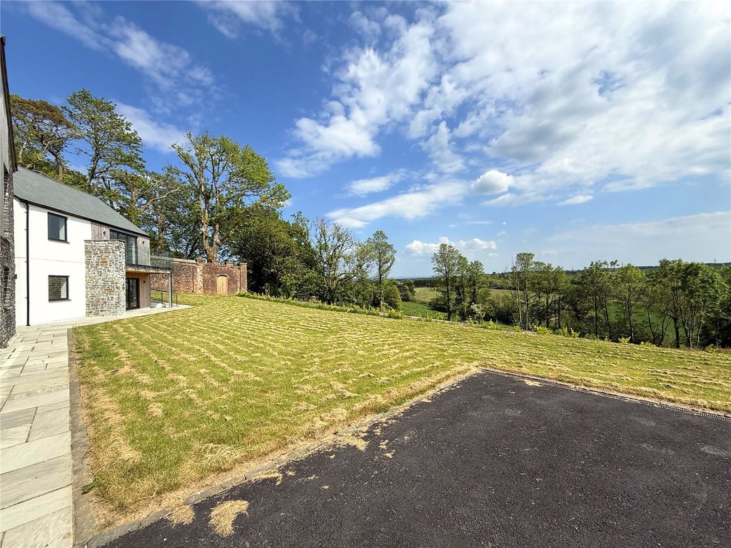 Property photo 3 of 19 Picture No. 37