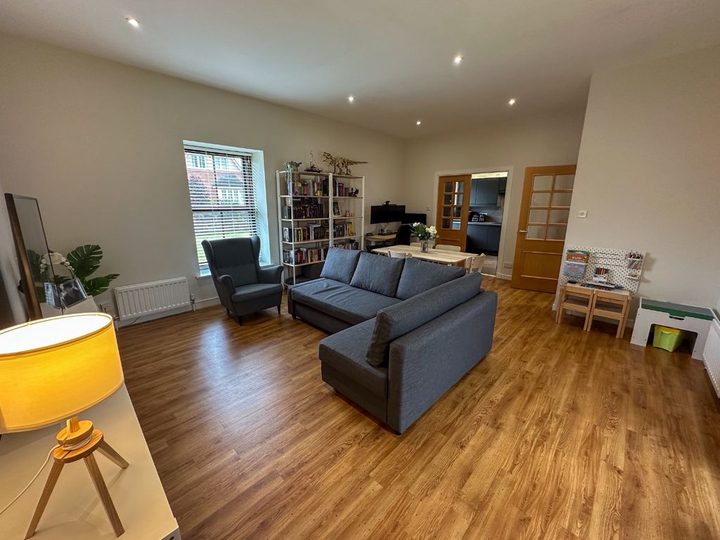 Property photo 3 of 24 4303007