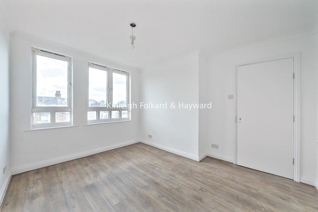 Property photo 3 of 17 Picture No. 01