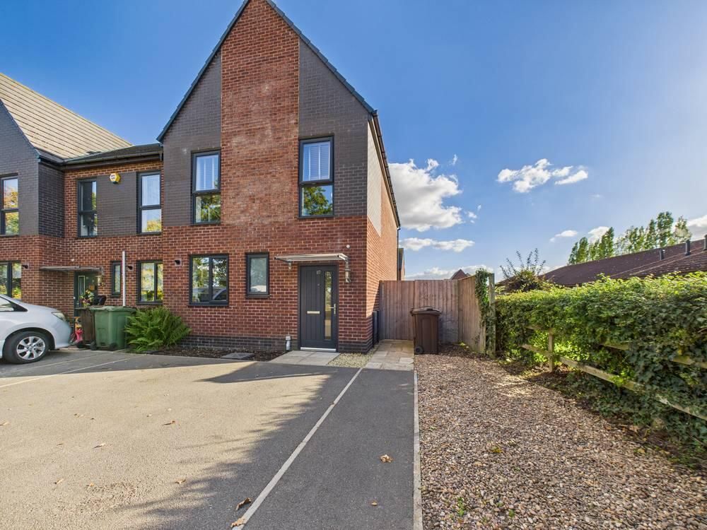 Property photo 1 of 21 Front (Exterior)