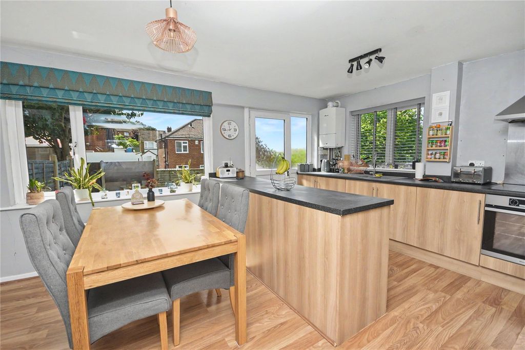Property photo 2 of 14 Picture No. 08
