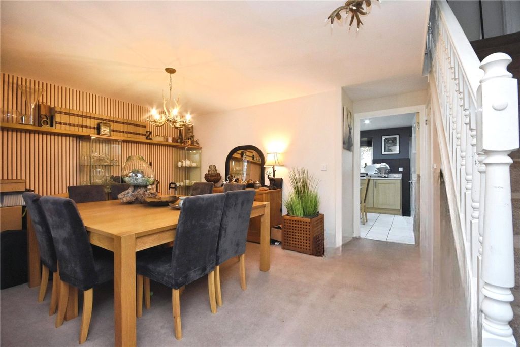 Property photo 2 of 20 Dining Room