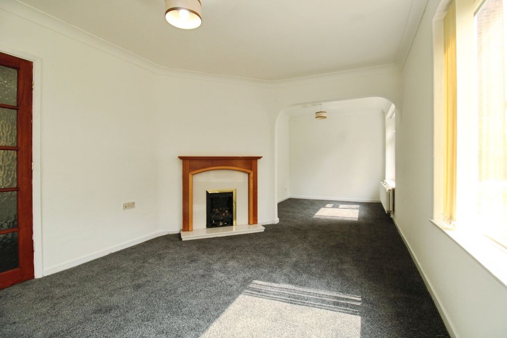 Property photo 2 of 8 Lr
