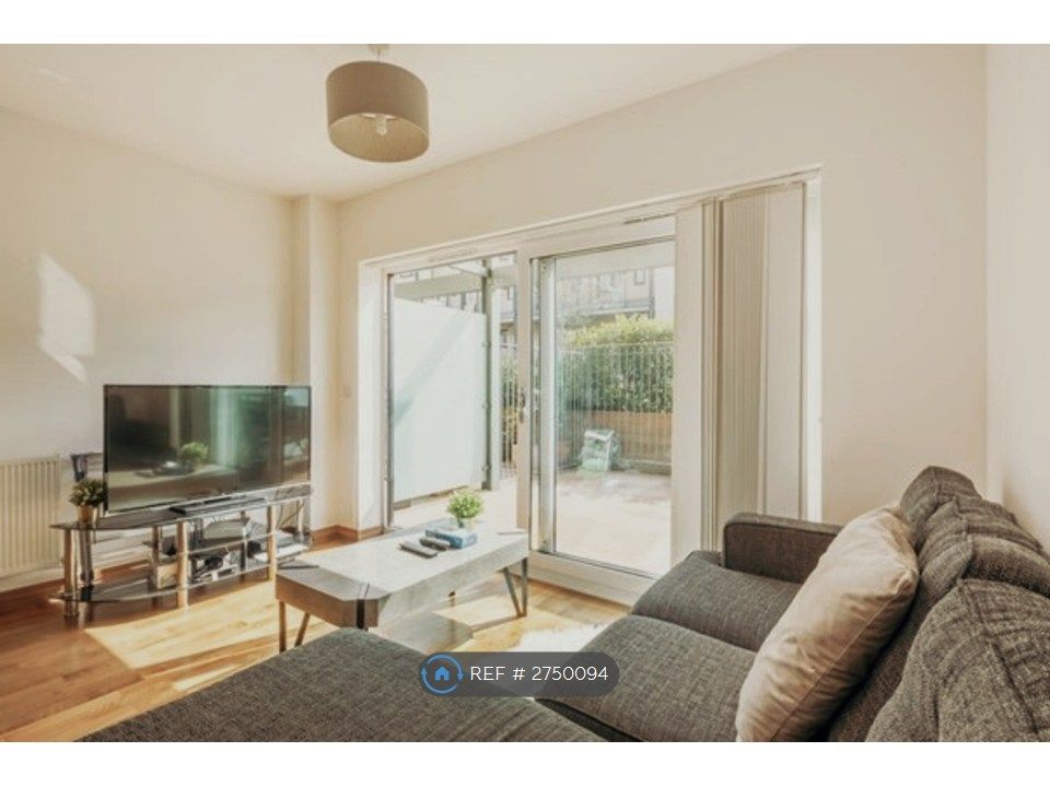 Property photo 2 of 14 Living Area