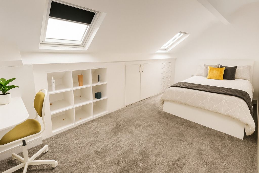 Property photo 3 of 9 Bright, Neatly Presented Attic Double Bedroom With...