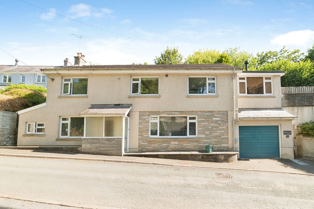 Property photo 1 of 23 Pbox-Img.Jpg