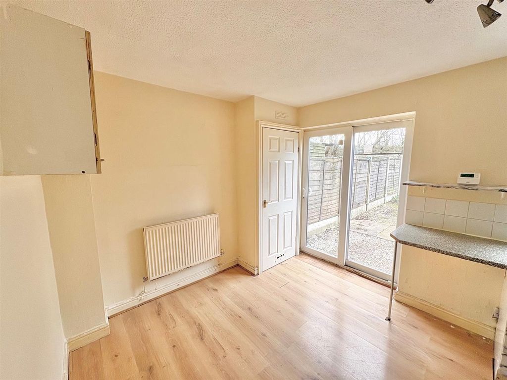 Property photo 3 of 9 Dining.Jpg