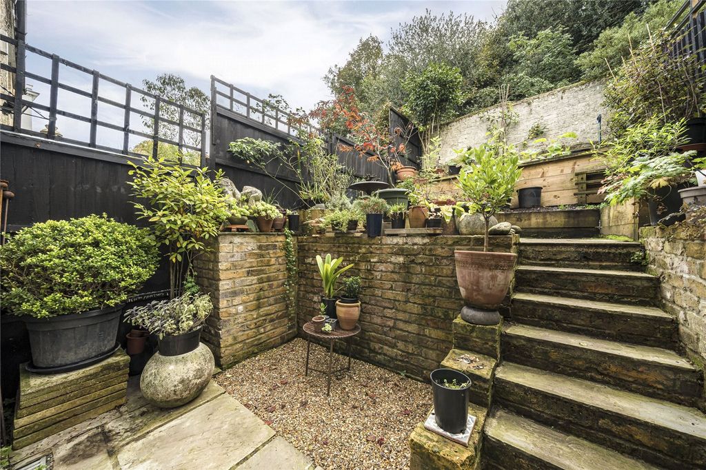 Property photo 3 of 13 Picture No. 12