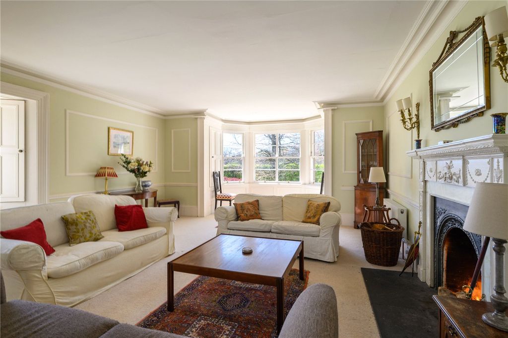 Property photo 3 of 23 Drawing Room