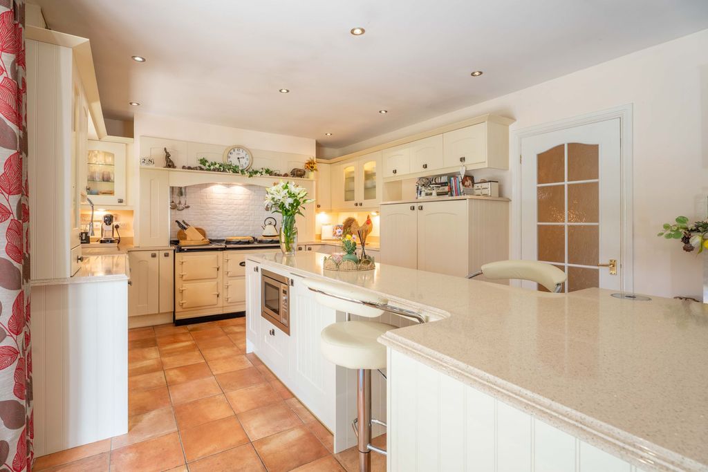 Property photo 2 of 49