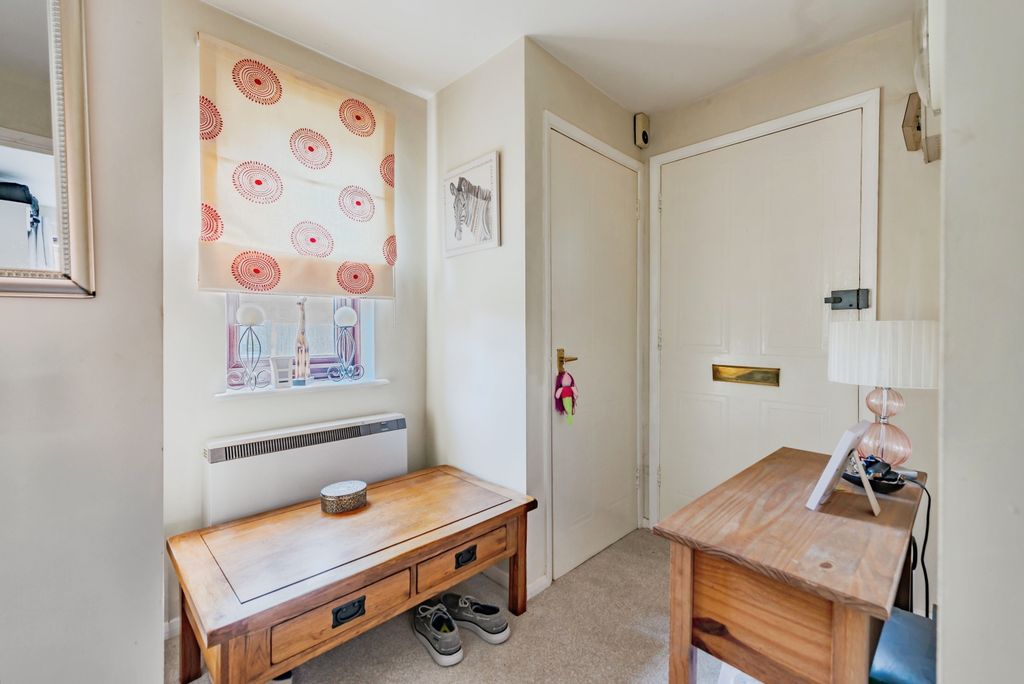 Additional image 11 of 1 bed property for saleHigh Street, Lingfield RH7