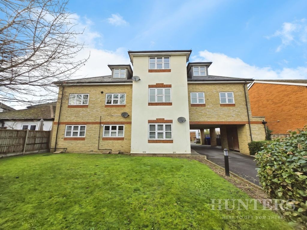 Property photo 1 of 9