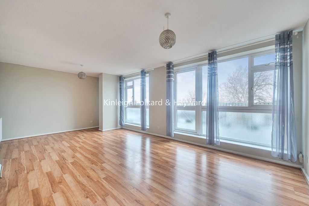 Property photo 2 of 18 Picture No. 26