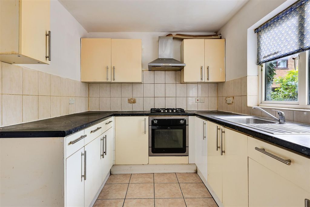 Property photo 3 of 21 Img (2).Jpg