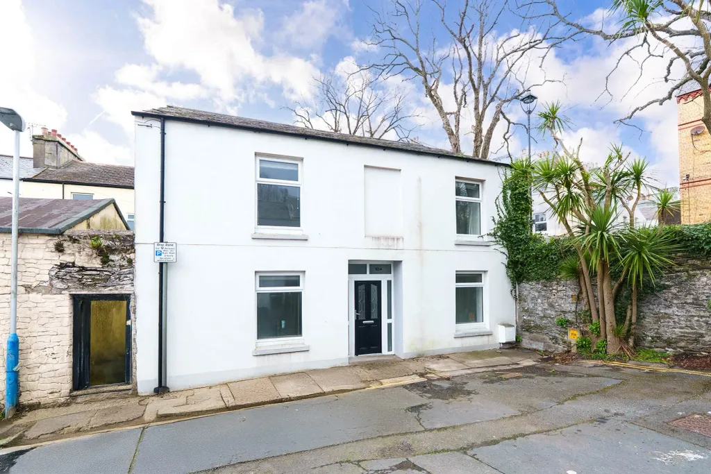 Property photo 1 of 19