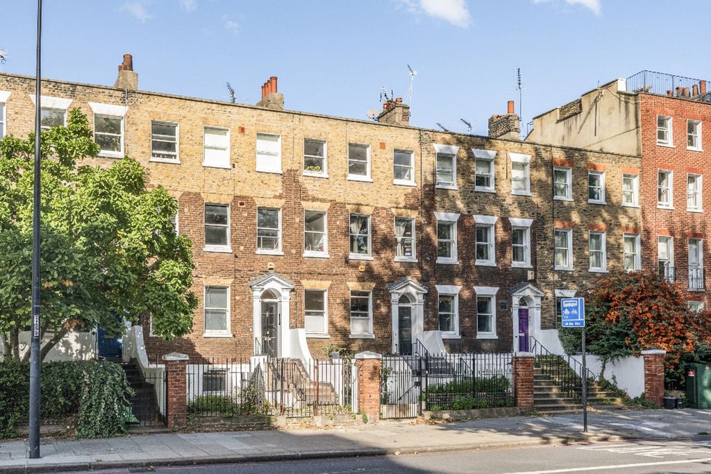 Property photo 3 of 14