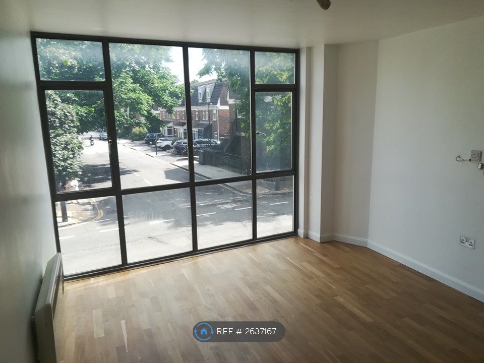 Property photo 2 of 8