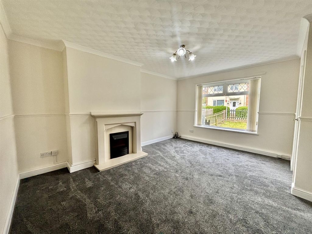 Property photo 2 of 8 8Bda13d1-c7Be-4B4F-91Be-359c0F2Ca5Ec.Jpg