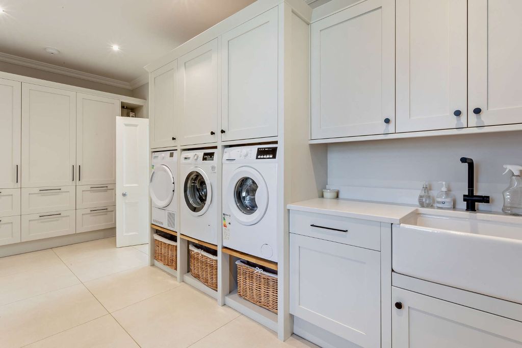 Additional image 7 of 5 bed detached house for saleWoodlands Road, Great Shelford, Cambridge, Cambridgeshire CB22