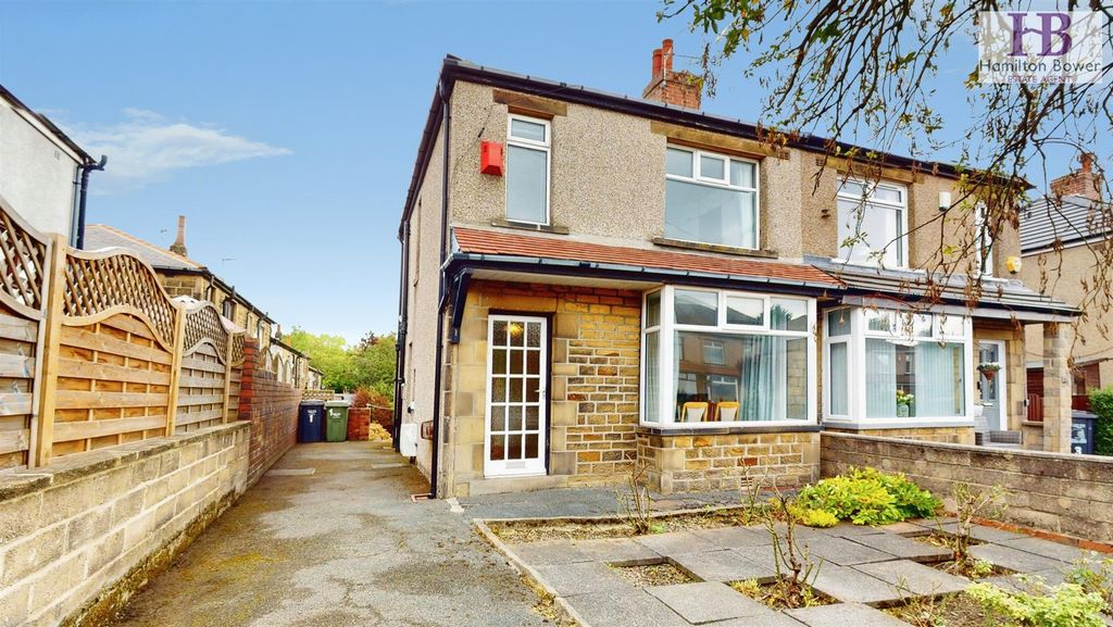 Property photo 1 of 11 92B9c20A-1-Sun-Wood-Avenue-09082026_114634.Jpg