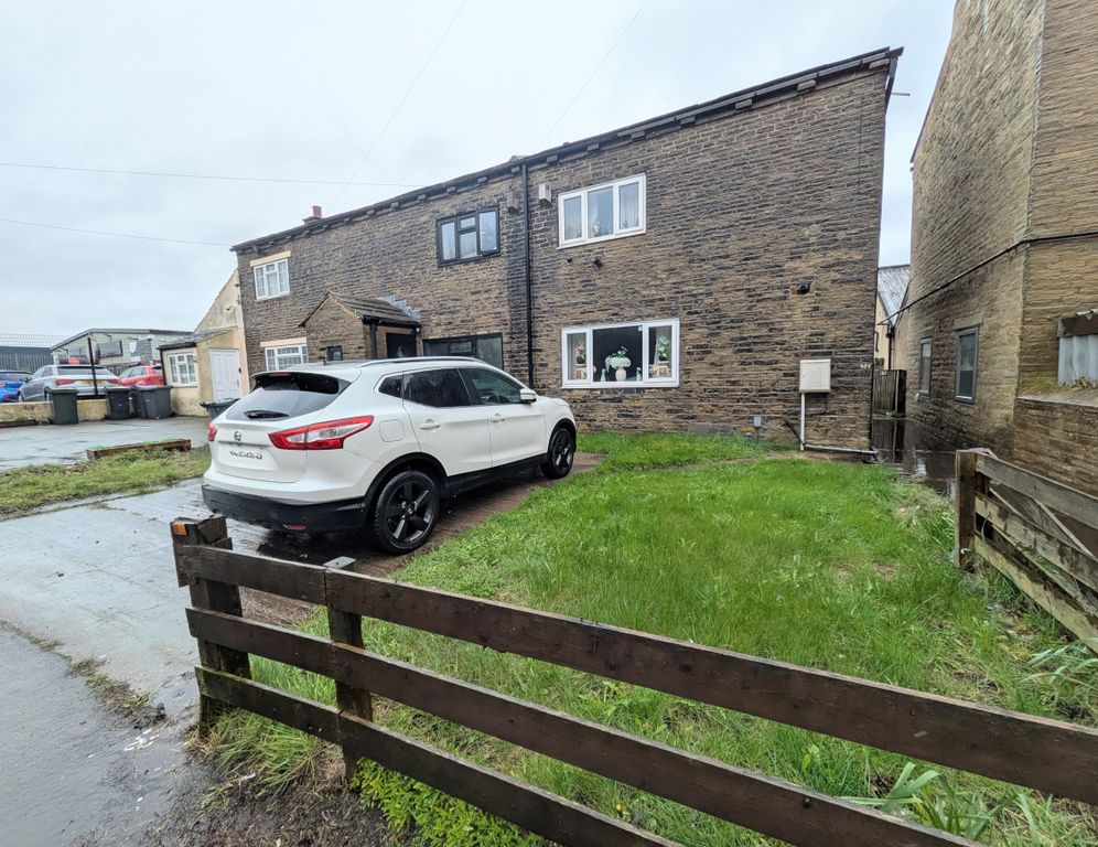 Property photo 1 of 10 1000040312