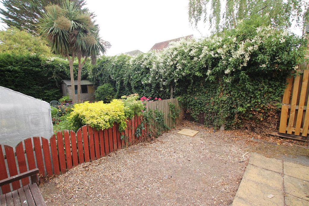 Property photo 3 of 11 Garden