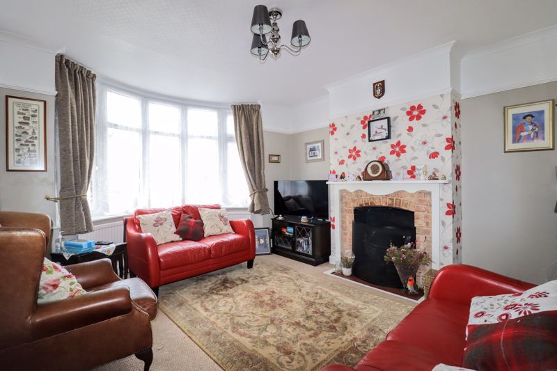 Property photo 2 of 15 Lounge