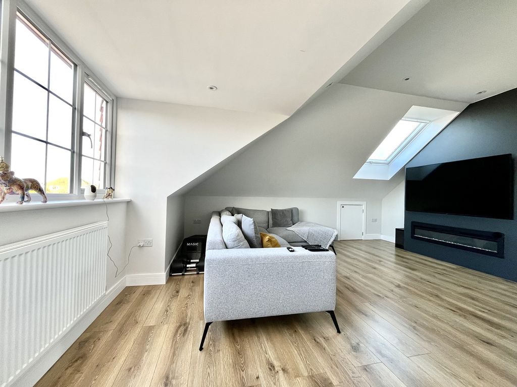 Property photo 2 of 12 Not Specified