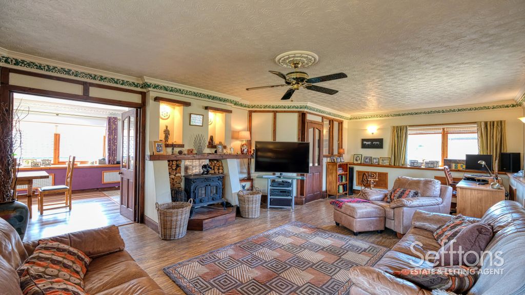 Property photo 2 of 45 Dscf7915_46