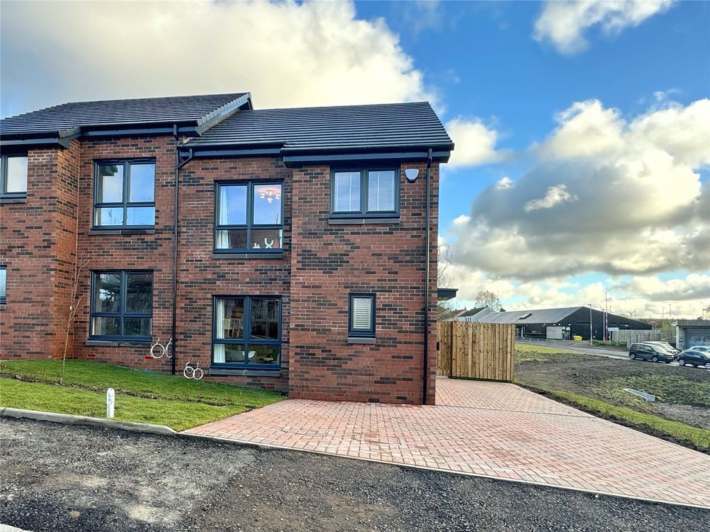 Property photo 1 of 19 External