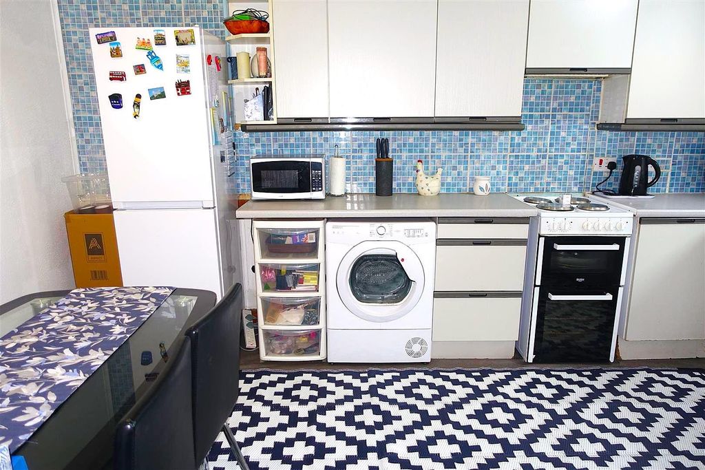 Property photo 3 of 13 Kitchen Diner 2.Jpg