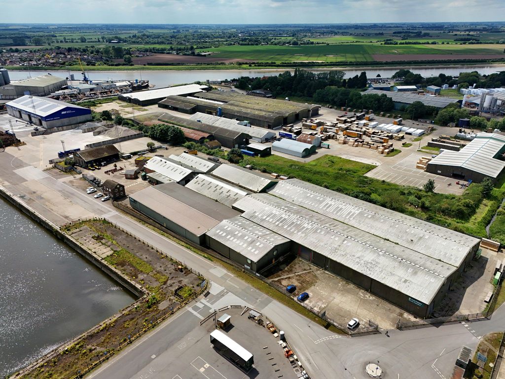 Property photo 2 of 17 2406181054.Jpg