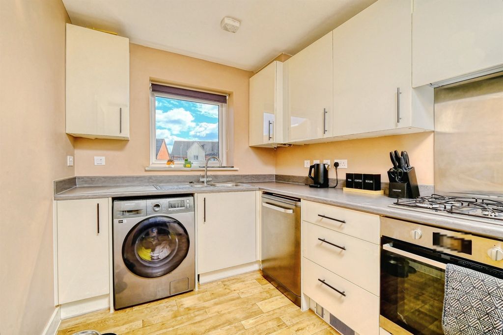 Property photo 3 of 20