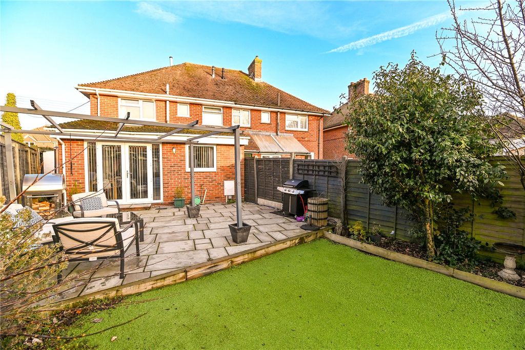 Property photo 1 of 14 Picture No. 16