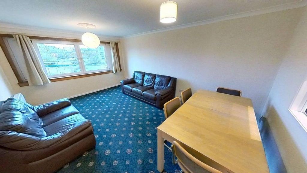 Property photo 2 of 9 Photo 2