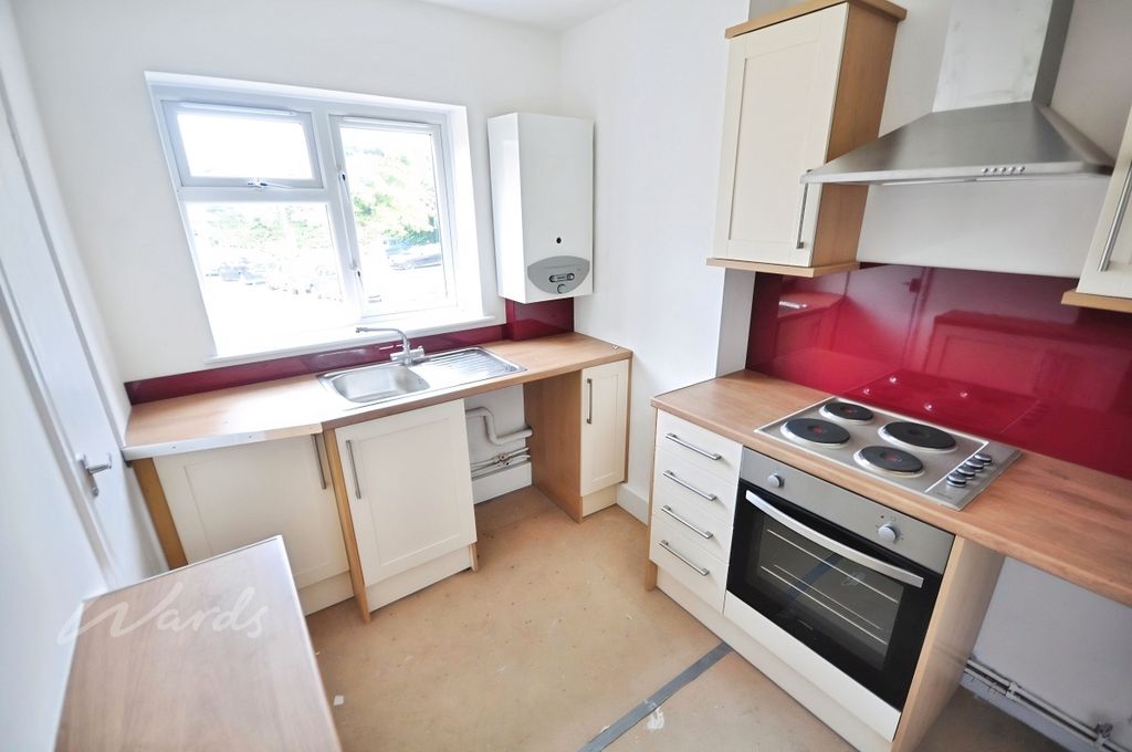 Property photo 2 of 8 Cambria Kitchen