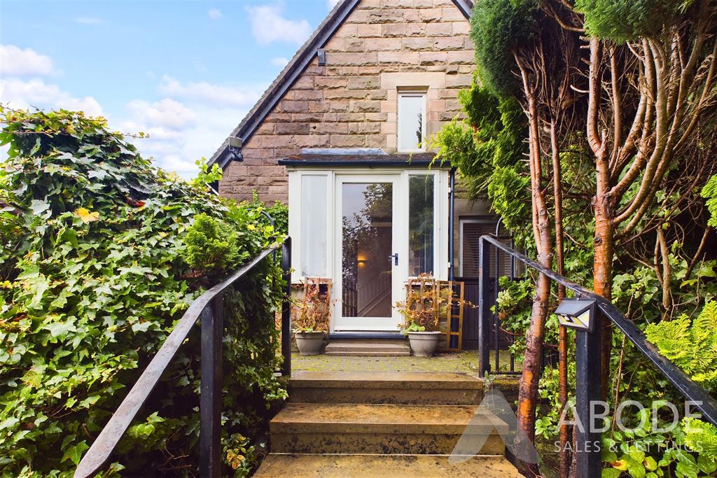 Property photo 2 of 18 Cam02544G0-Pr0167-Still018.Jpg