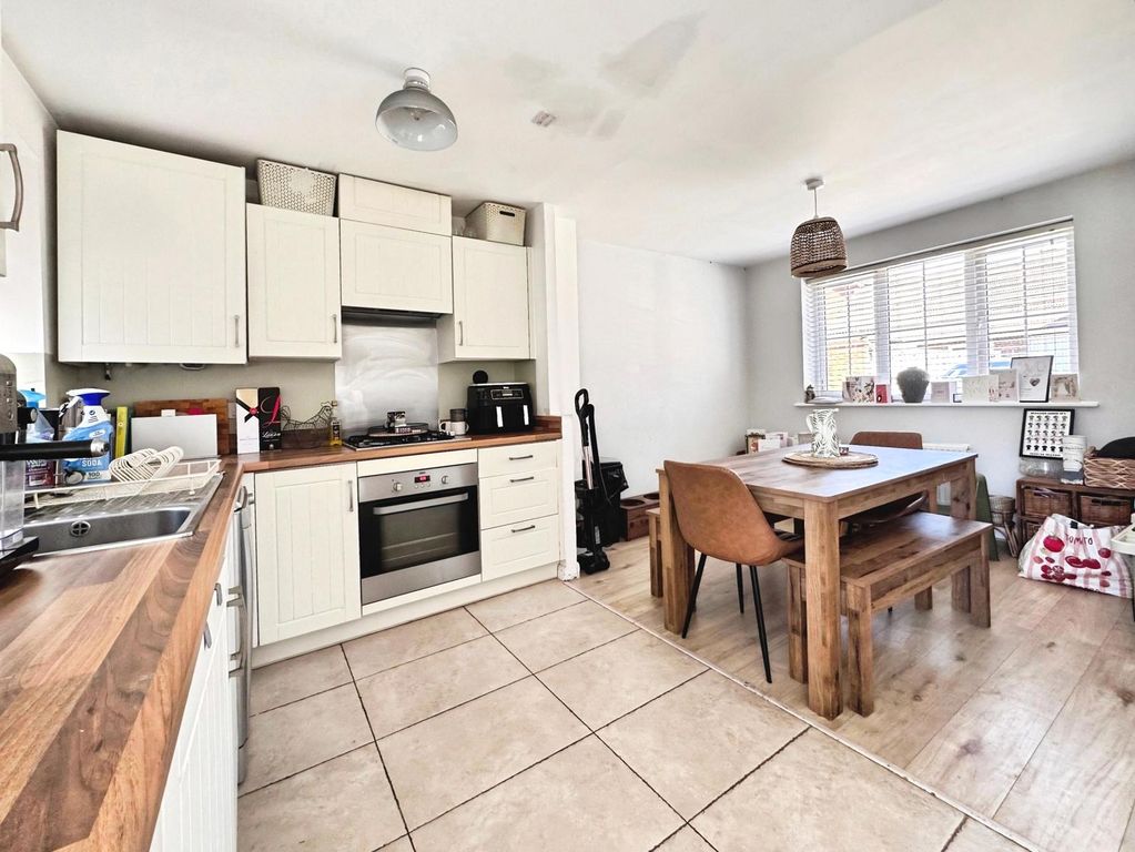 Property photo 2 of 14 Pbox-Img.Jpg