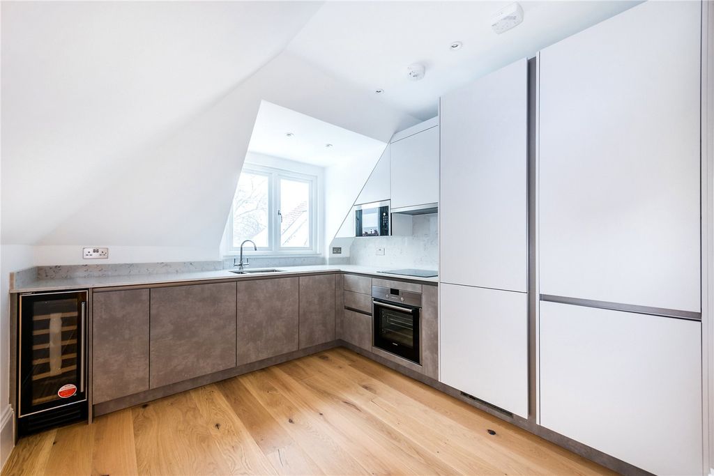 Property photo 1 of 6 Kitchen