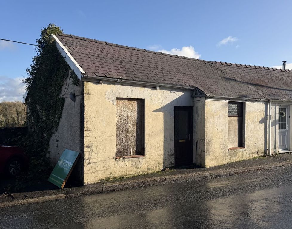 Property photo 1 of 12