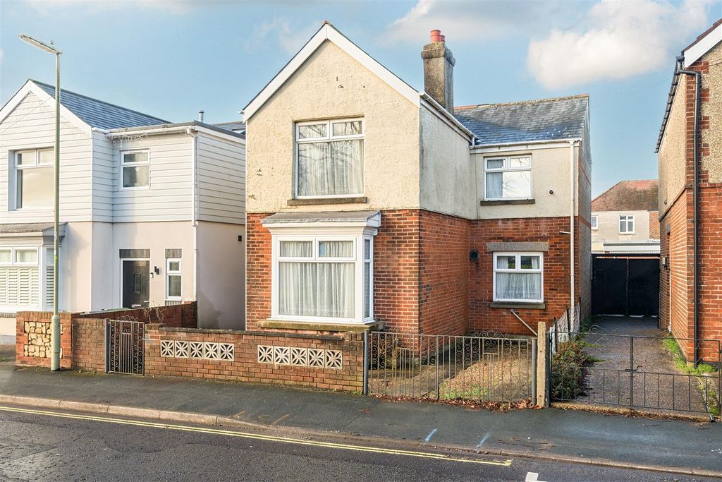 Property photo 1 of 15 Exterior