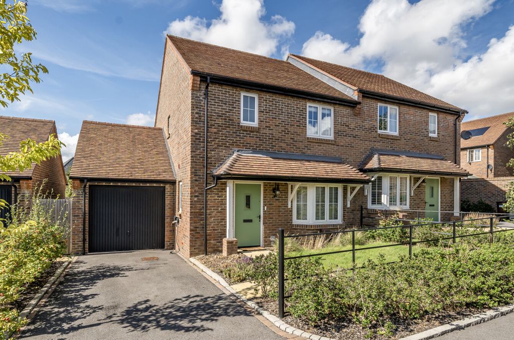 Property photo 1 of 12 1340444-5-68B5B16...