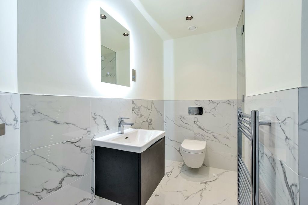 Additional image 16 of 7 bed detached house to rentCrouch Lane, Goffs Oak, Waltham Cross EN7