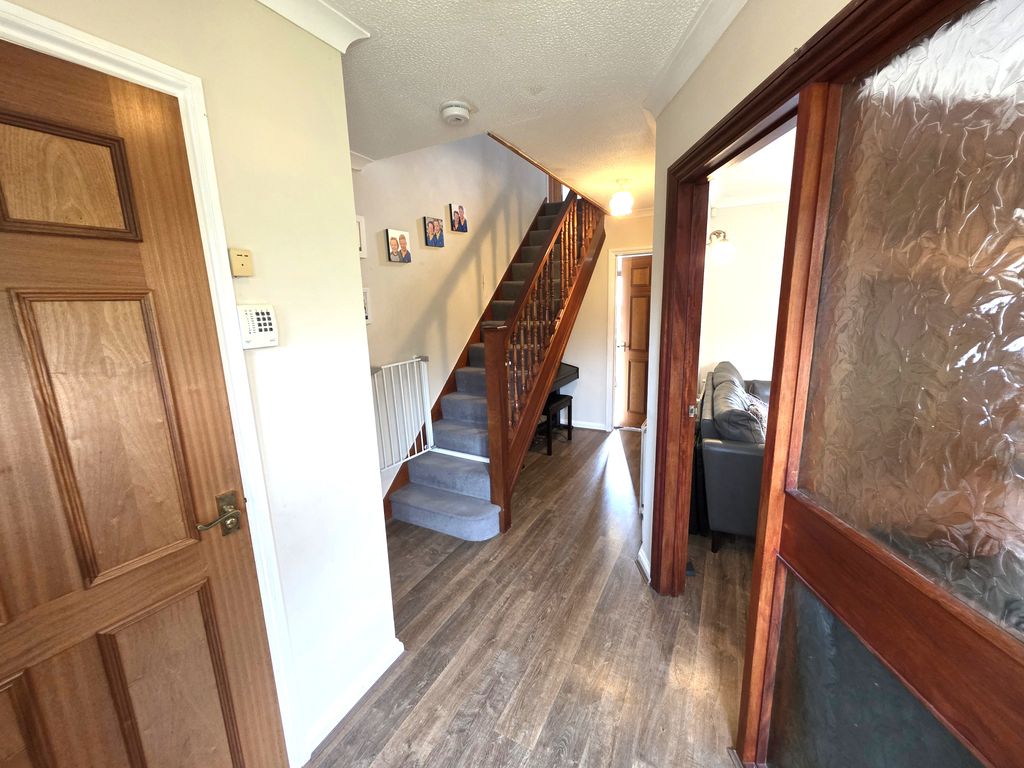 Property photo 3 of 21
