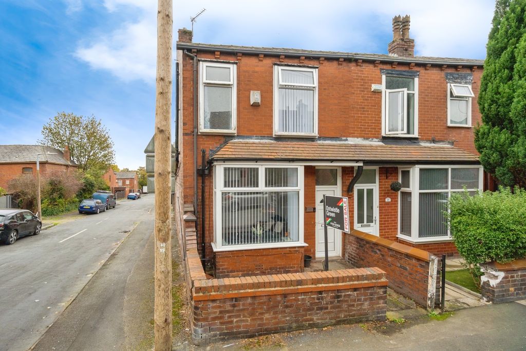 Property photo 1 of 17 Photo