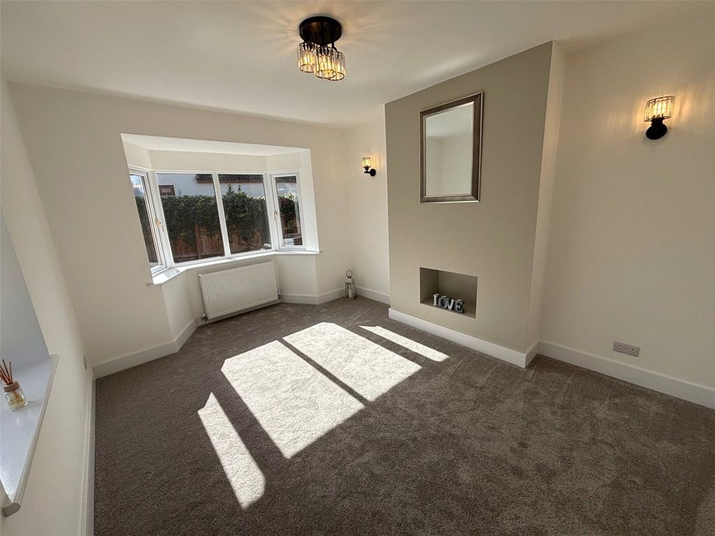 Property photo 2 of 26 Picture No. 27