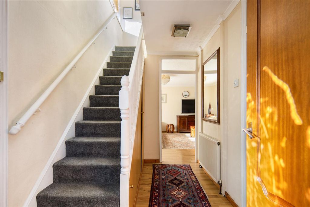 Property photo 2 of 22 12_Hallway.Jpg