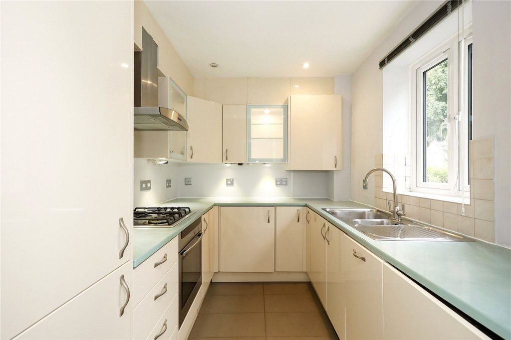 Property photo 2 of 14 Picture No. 06